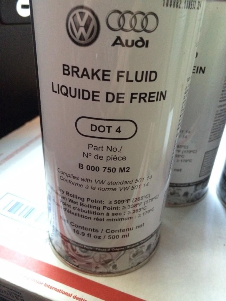 F/S New VW/Audi OEM Genuine Brake Fluid B000750M2, (4